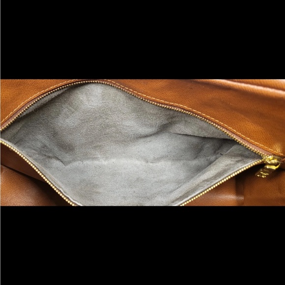 Authentic Louis Vuitton Jeune Fille MM crossbody shoulder bag - Picture 4 of 16